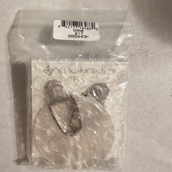 Kendra Scott Diane Silver Statement Earrings in Ivory Mother-of-Pearl NWT - Picture 7 of 8